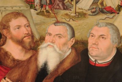 Fig. 2. Lucas Cranach figlio, dettaglio della Pala d'altare della chiesa SS. Pietro e Paolo a Weimar col sangue di Cristo che colpisce la testa di Lucas Cranach padre,1553